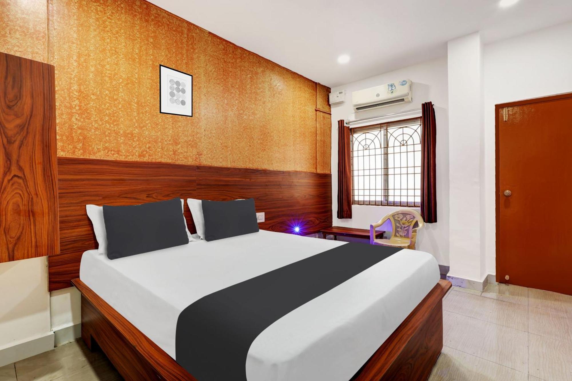 Hotel O Gangothri Lodge Visakhapatnam Exterior foto